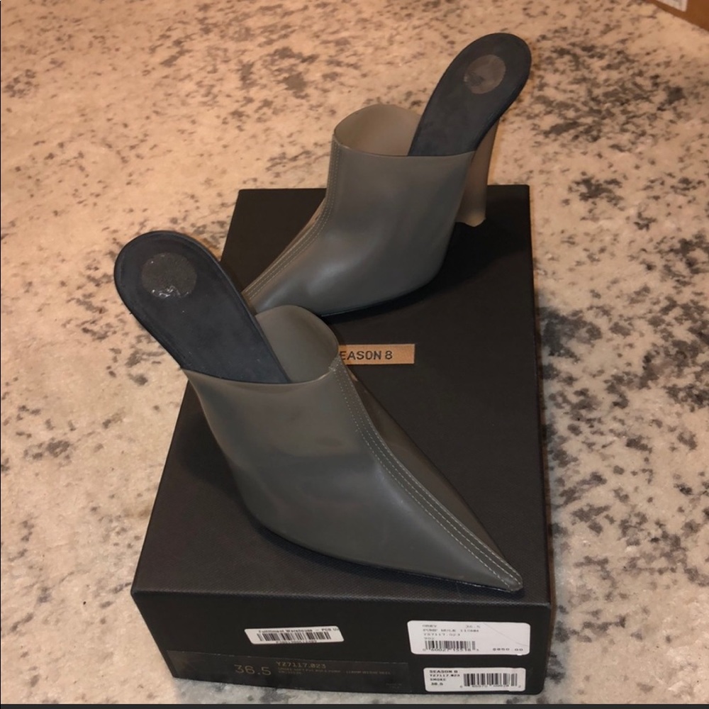 Yeezy Season 8 Plexi mules